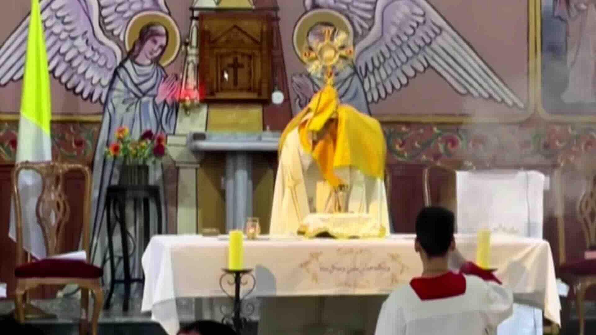 Patriarca Latino de Jerusalén Oficia Misa de Navidad en Gaza Entre Destrucción