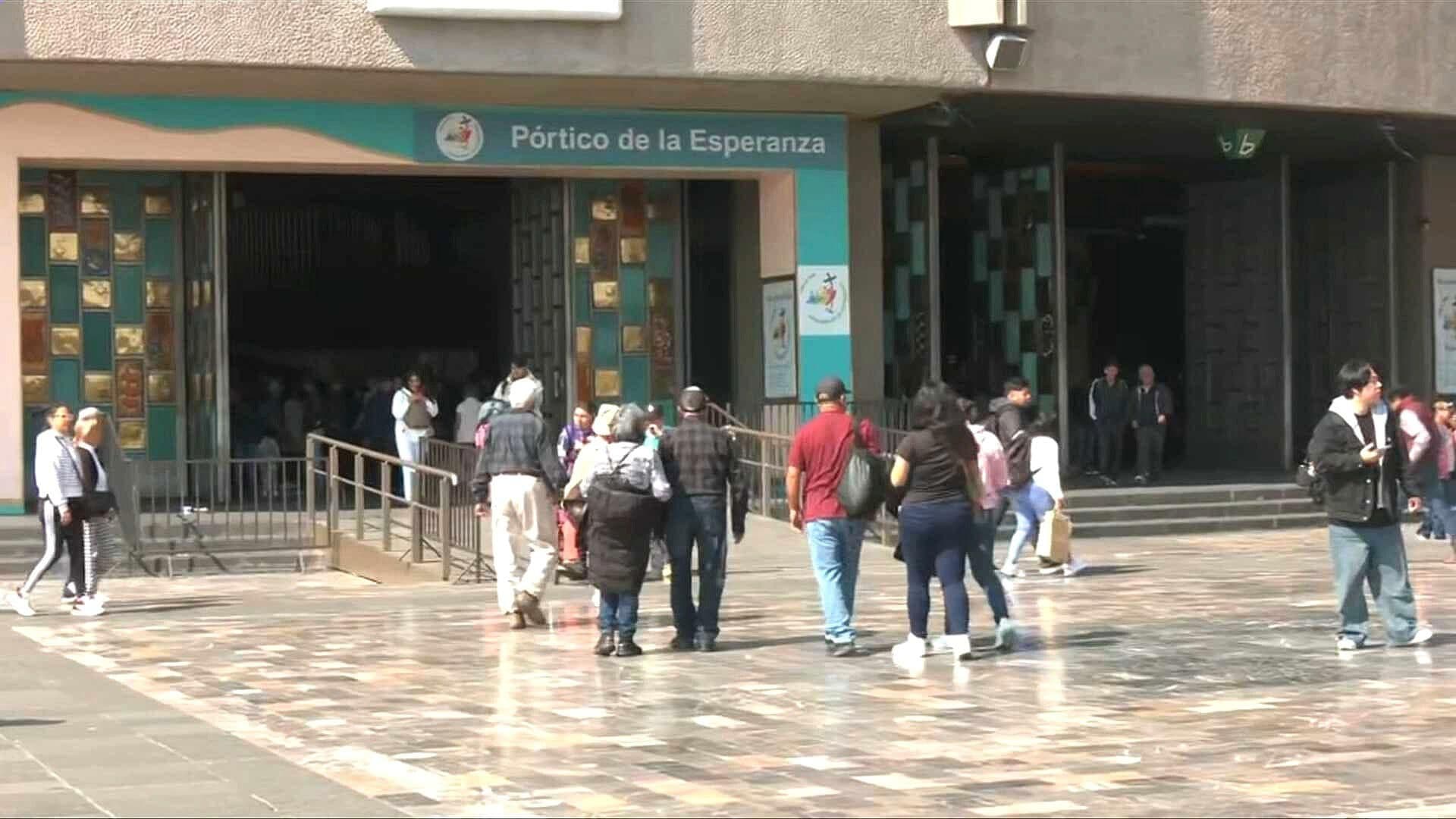 Miles de Feligreses Acuden a la Basílica de Guadalupe por Misa de Navidad y Agradecer Favores