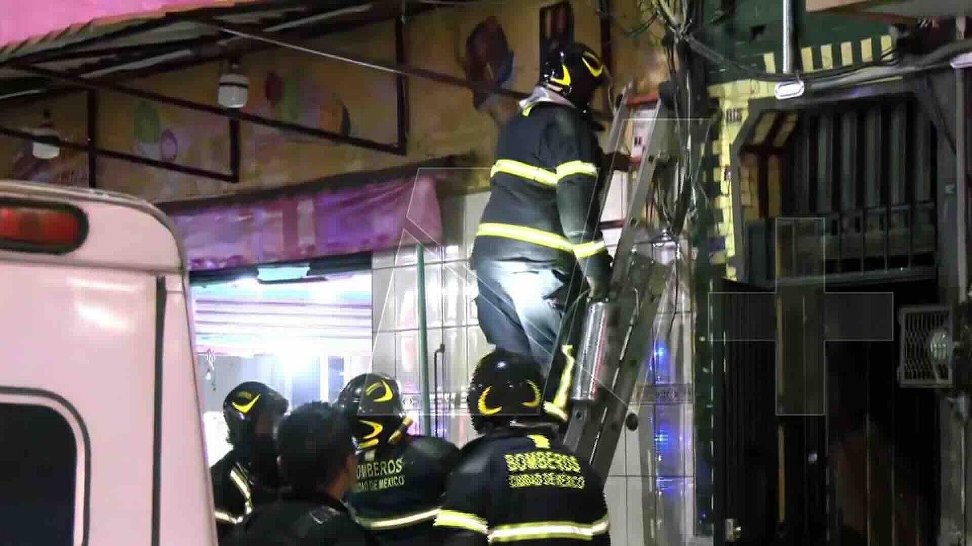 Bomberos Controlan Cortocircuito en Farmacia de la Colonia Morelos, CDMX