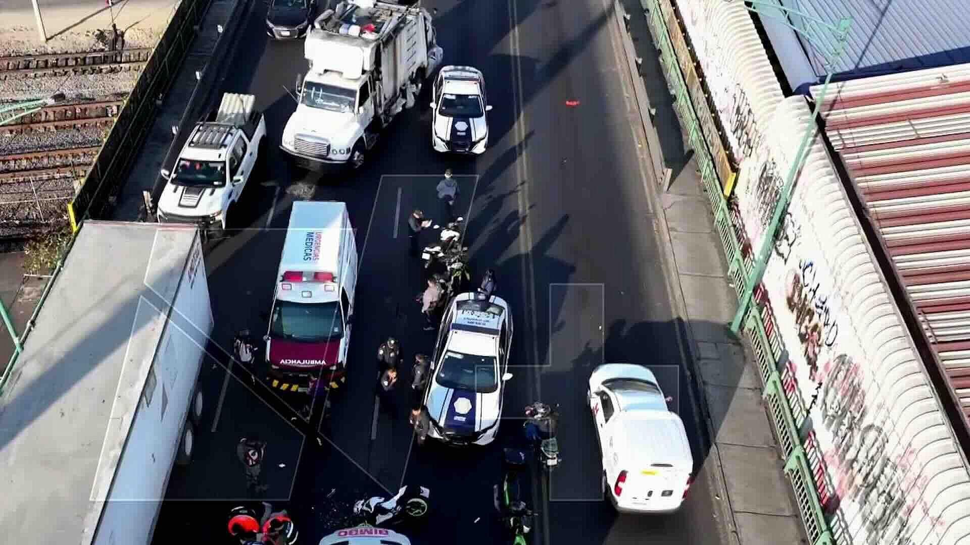 Choque Frontal entre Motociclista y Camioneta Dejó Lesionado en Azcapotzalco, CDMX