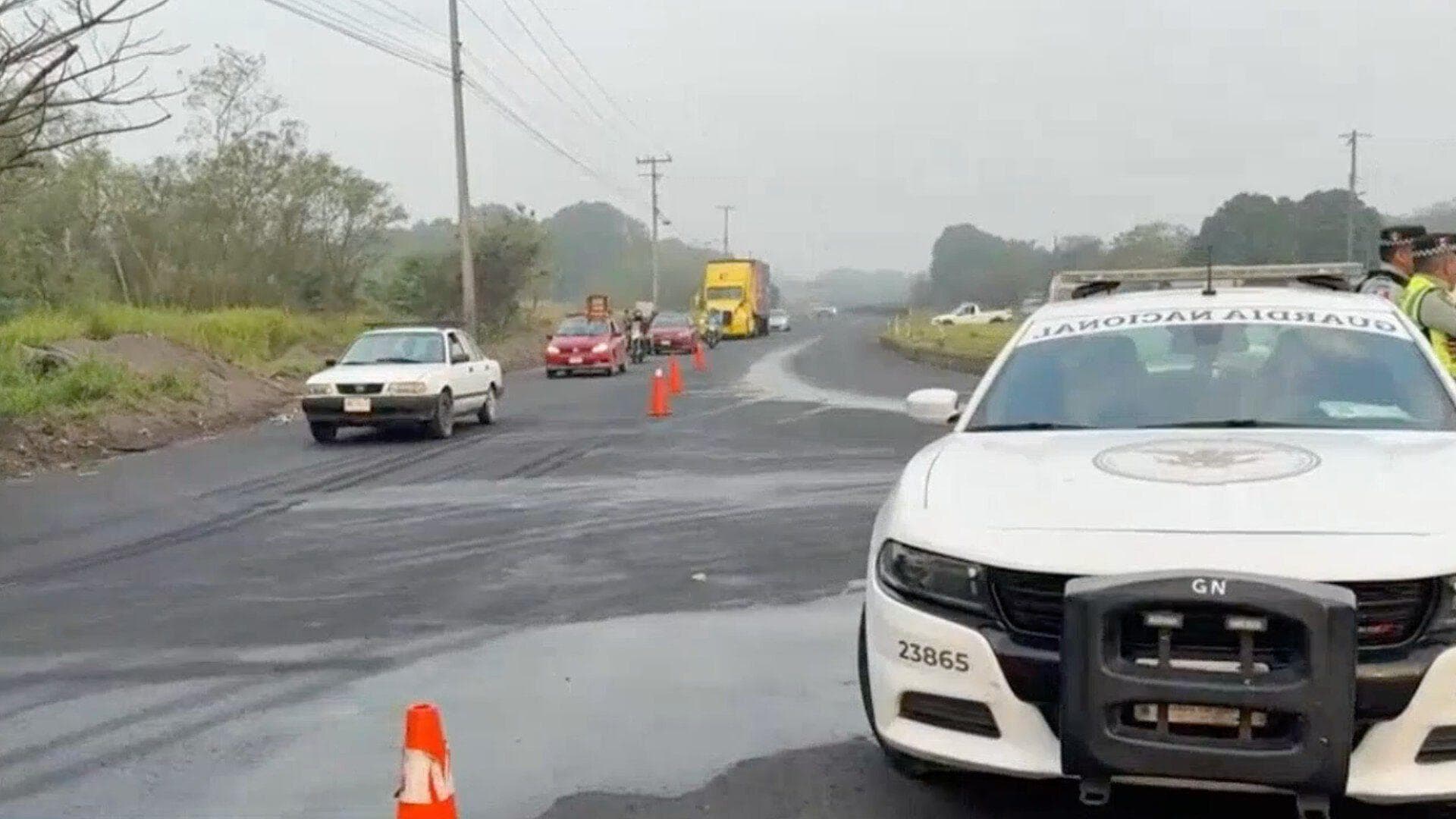 Chocan Tráileres y Pierden Parte de su Carga en la Carretera Paso del Toro-Santa Fe