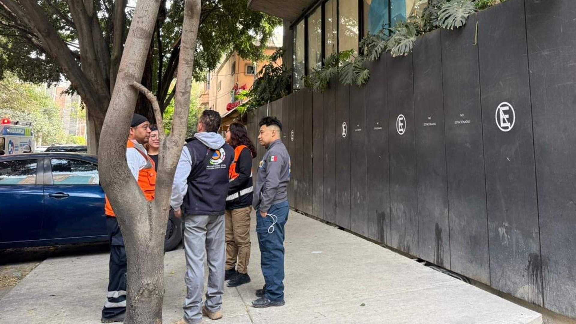 Cae Trabajador en Obra en Construcción en la Benito Juárez; Niegan Acceso a Protección Civil