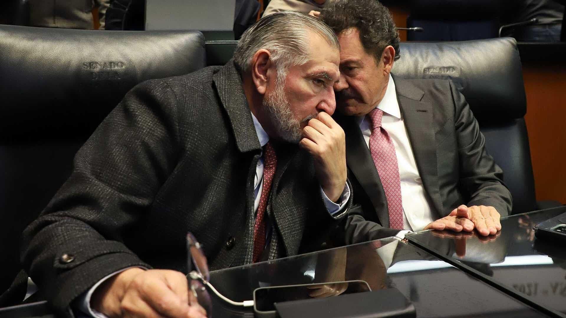 Adán Augusto López Dice Que No Hay Investigaciones en Su Contra; Acusa Campaña de Mentiras