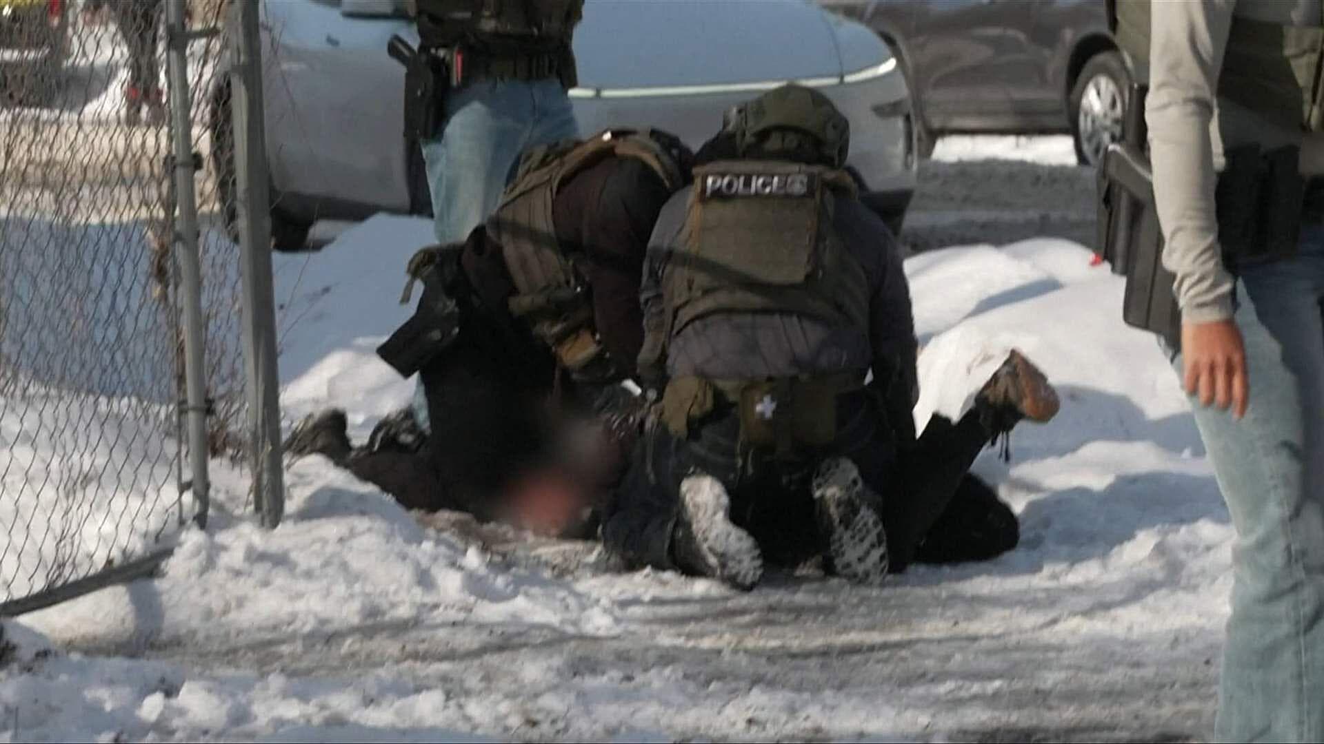 VIDEO: Agentes del ICE Detienen a Activista en Minneapolis en Medio de Protestas
