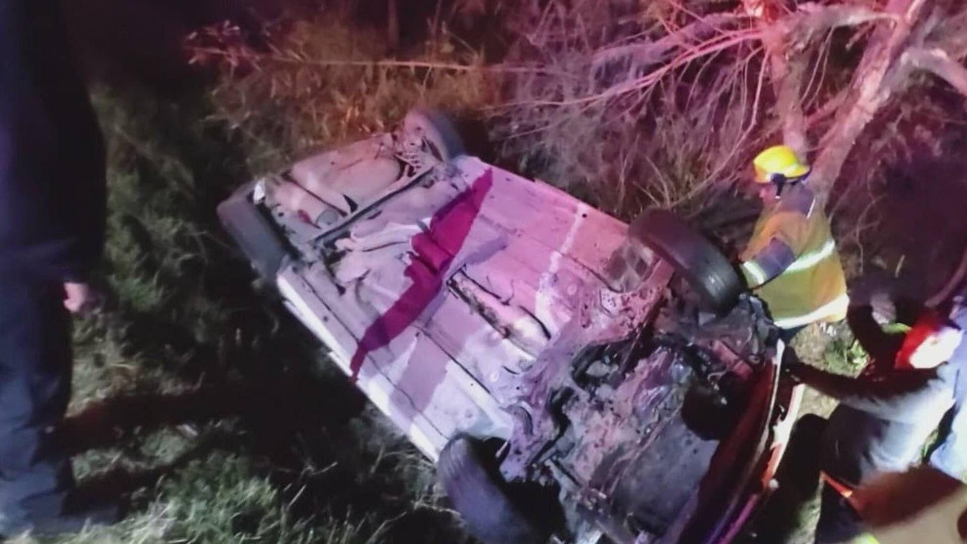 Queda Conductor Prensado en Volcadura en Carretera Cadereyta- Allende