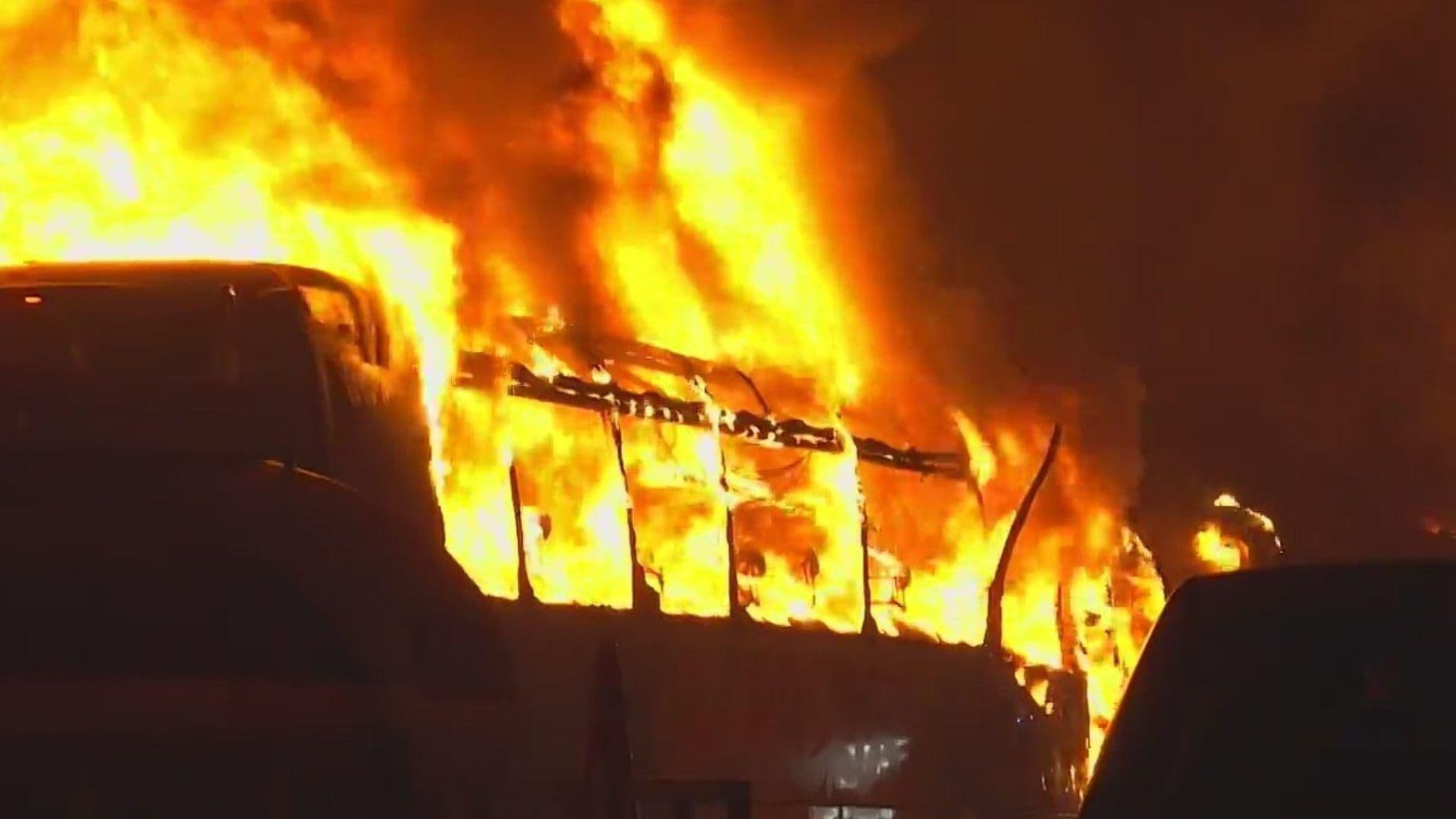 Pide Apoyo Familia que Perdió Todo en Incendio en Colonia Industrial en Monterrey