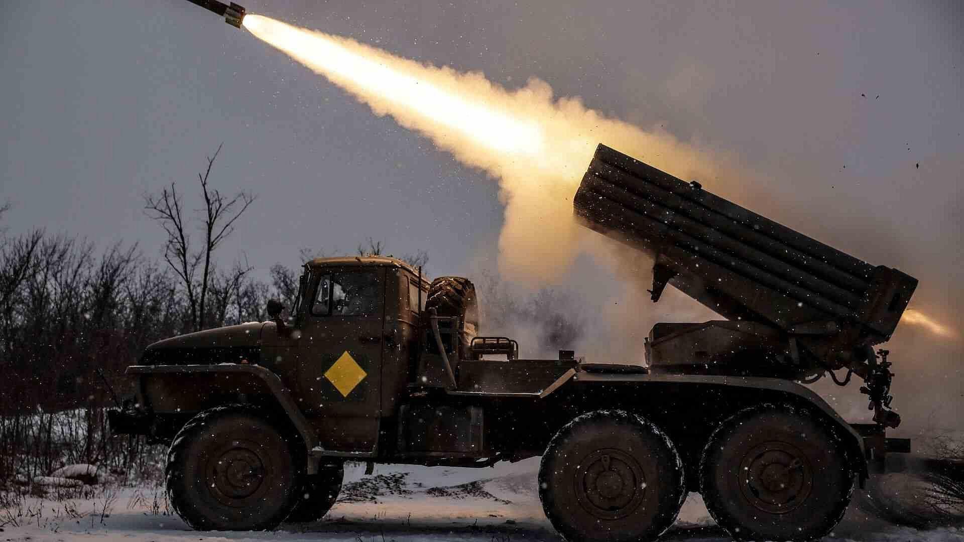 Representantes de Rusia, Ucrania y EUA Hablan para Buscar Fin de Guerra