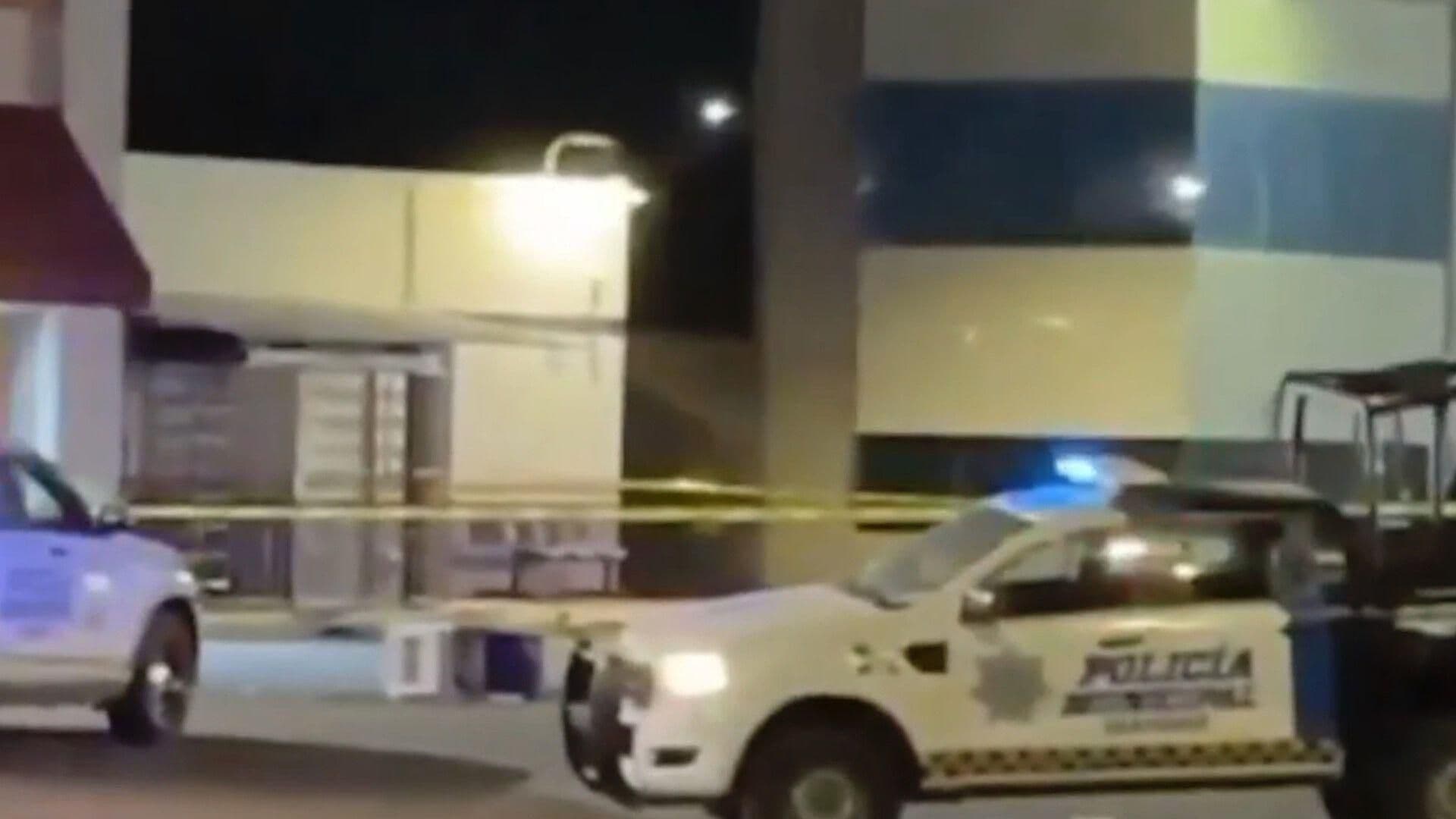 Policías Frustran Robo de una Institución Financiera en Pénjamo; Huyen Ladrones Sin el Botín