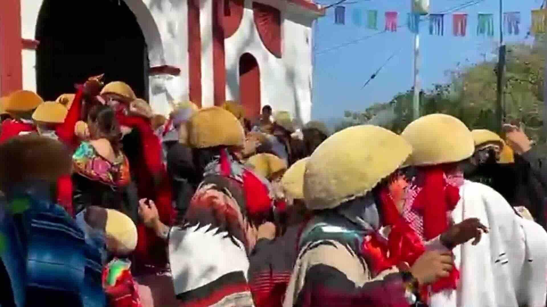 Miles de Parachicos Danzan en Chiapa de Corzo Durante Fiesta Grande en Honor a San Antonio Abad