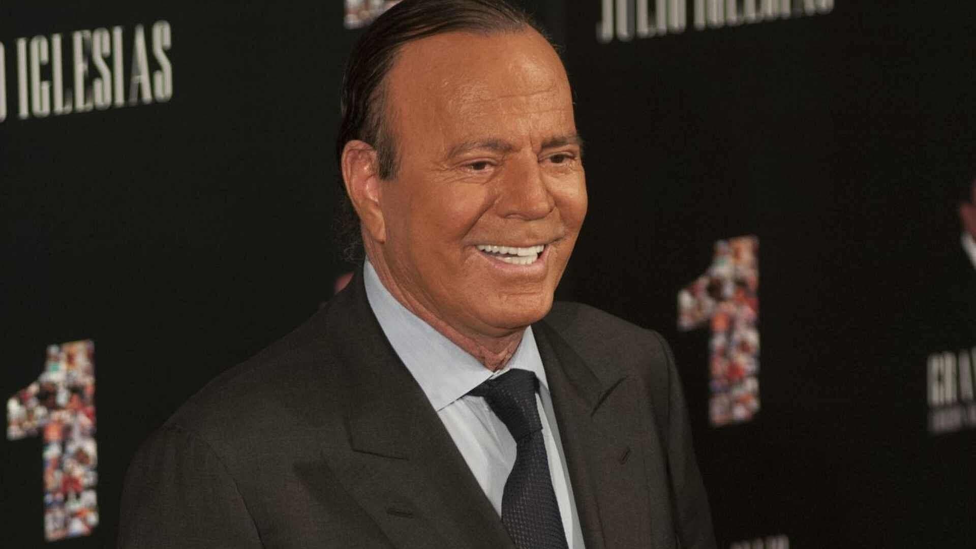 Julio Iglesias Fue Denunciado por Agresión Sexual contra Dos Exempleadas