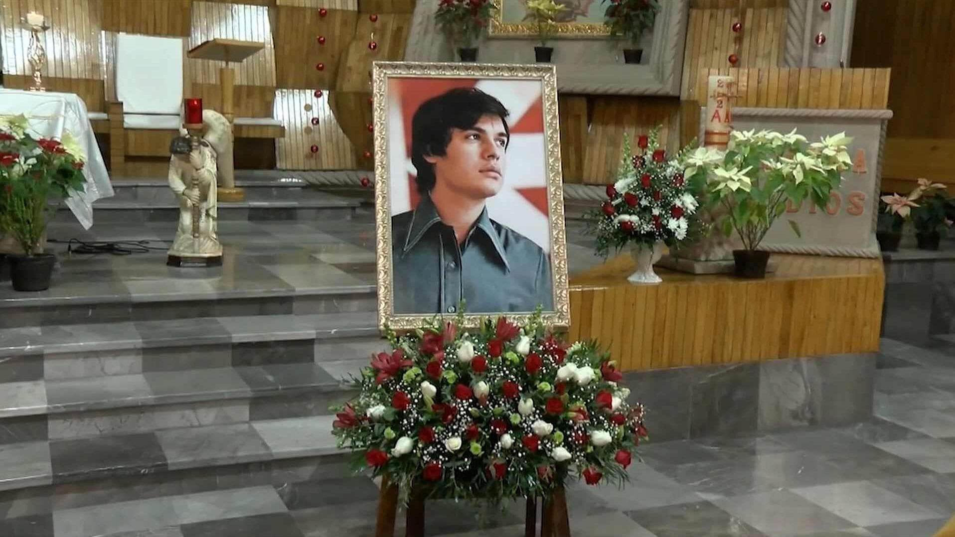 Celebran en Garibaldi Natalicio del "Divo de Juárez": Juan Gabriel Habría Cumplido 76 Años