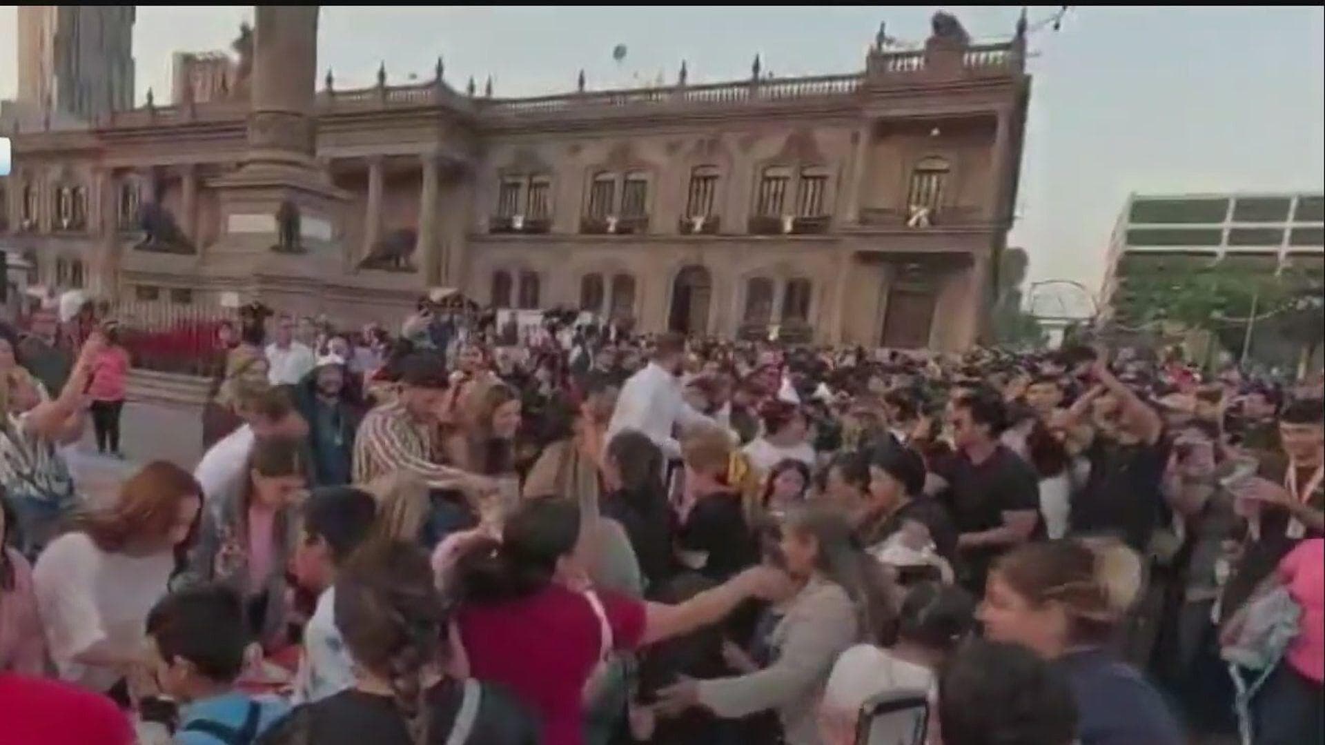 Desata Furor Partida de Macrorosca en Palacio de Gobierno de Nuevo León