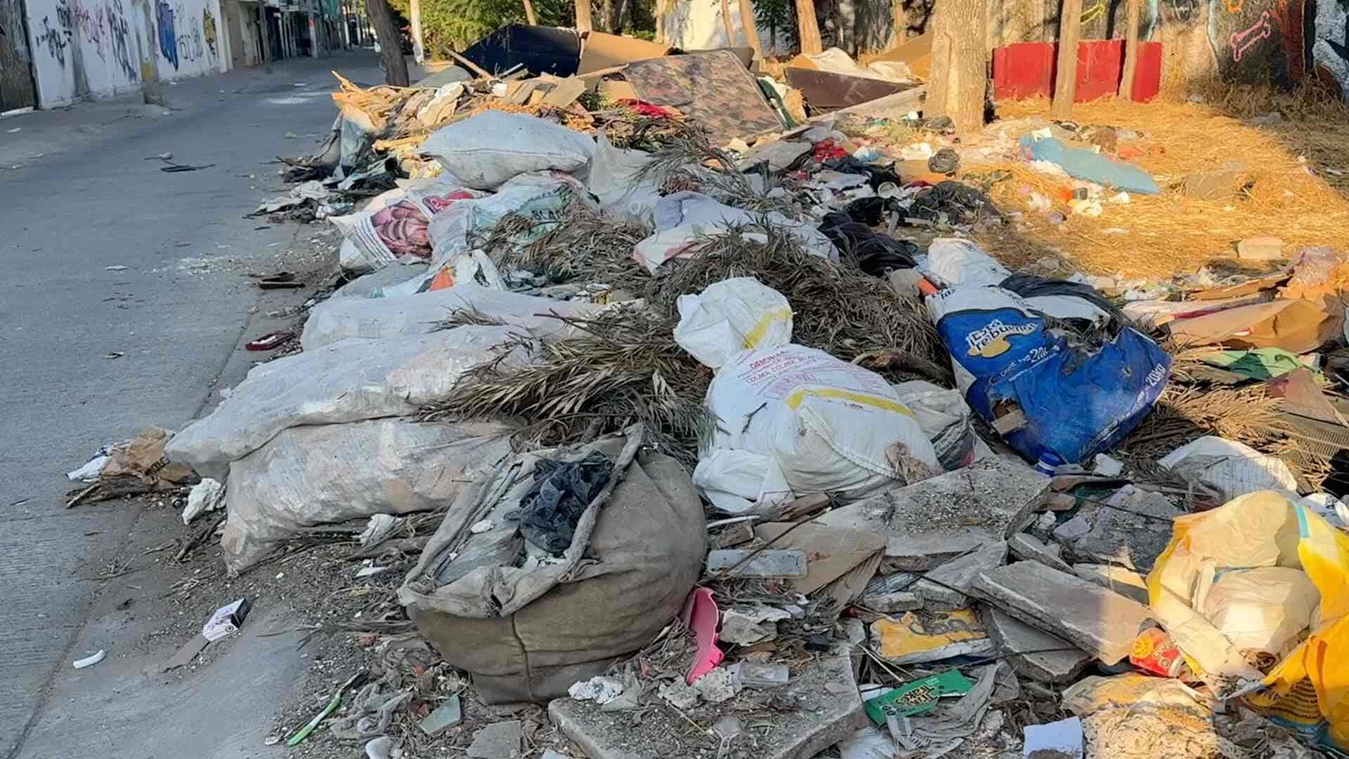 Vecinos de las Arboledas en León, Denuncian Basureros Clandestinos