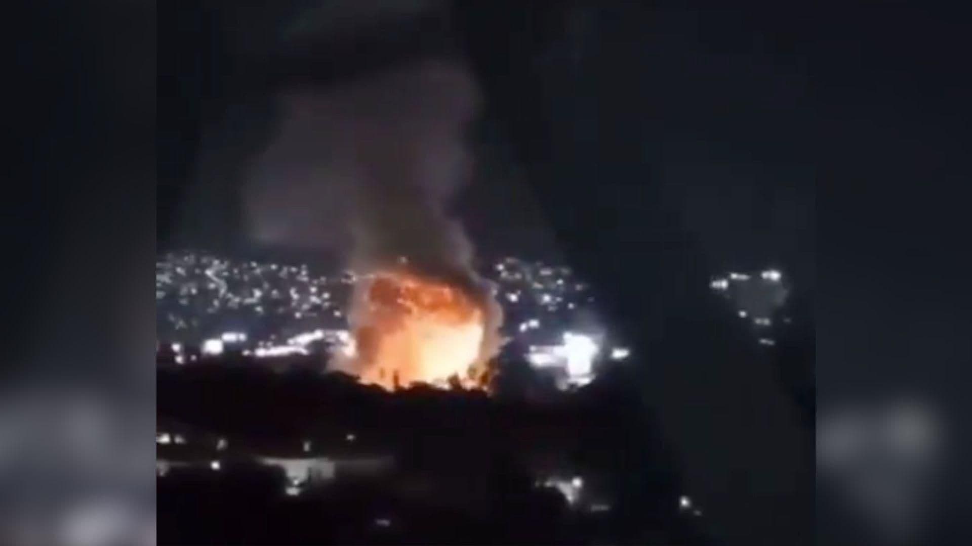 En Redes Informan que Evacúan La Carlota y Fuerte Tiuna en Caracas Tras Explosiones