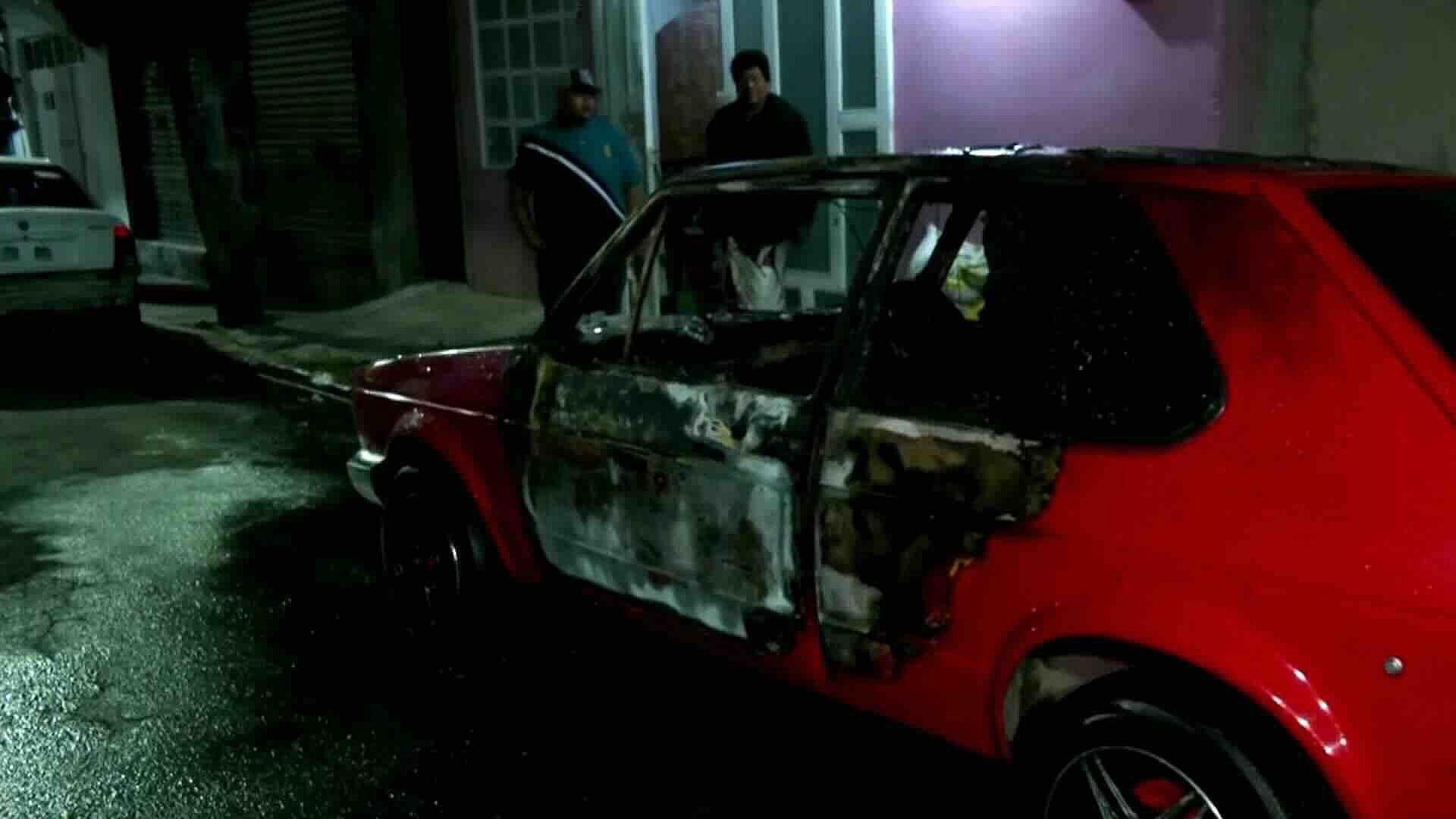 Se Incendia Automóvil en Colonia San Antonio en Iztapalapa