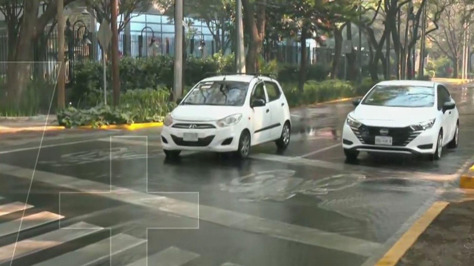 Fuerte Fuga de Agua Encharca Calles de Polanco en CDMX