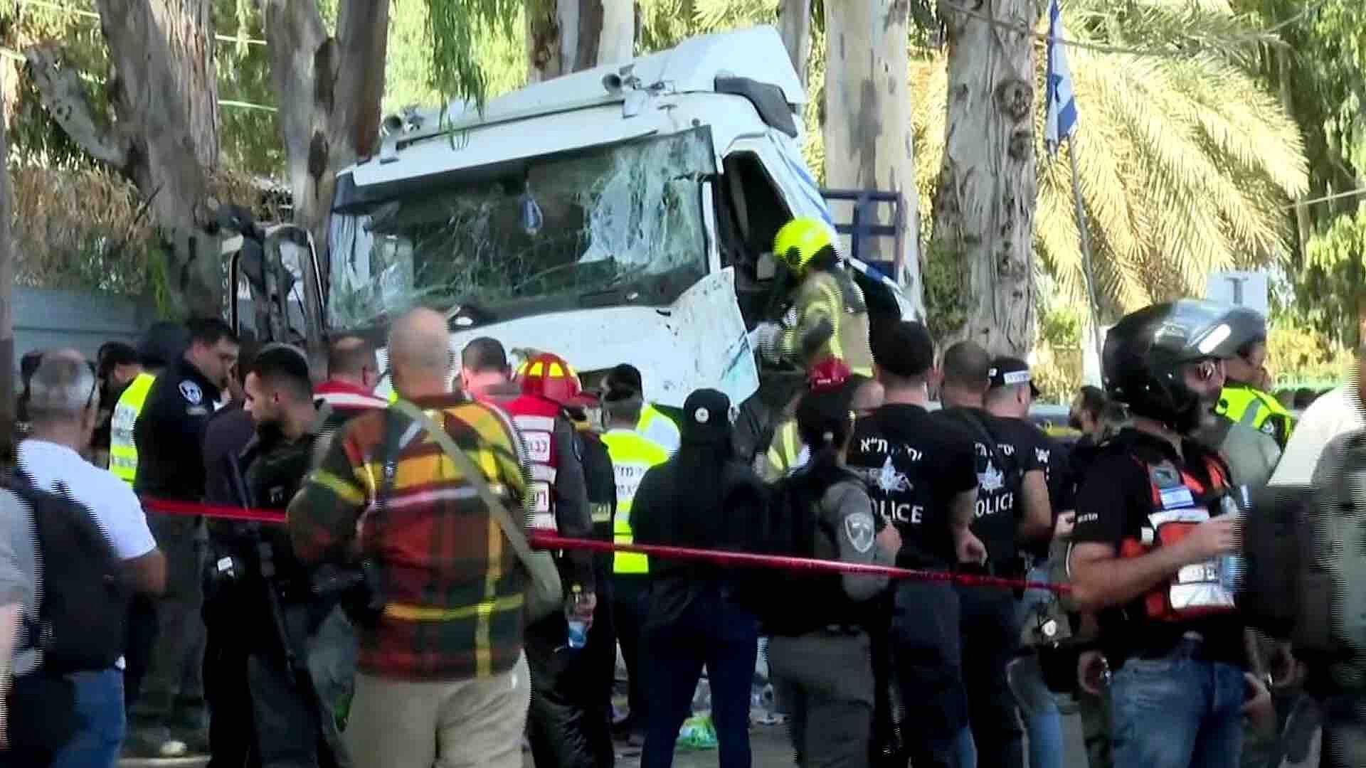 Chofer de Camión que Embistió Parada en Tel Aviv se Salió de Ruta