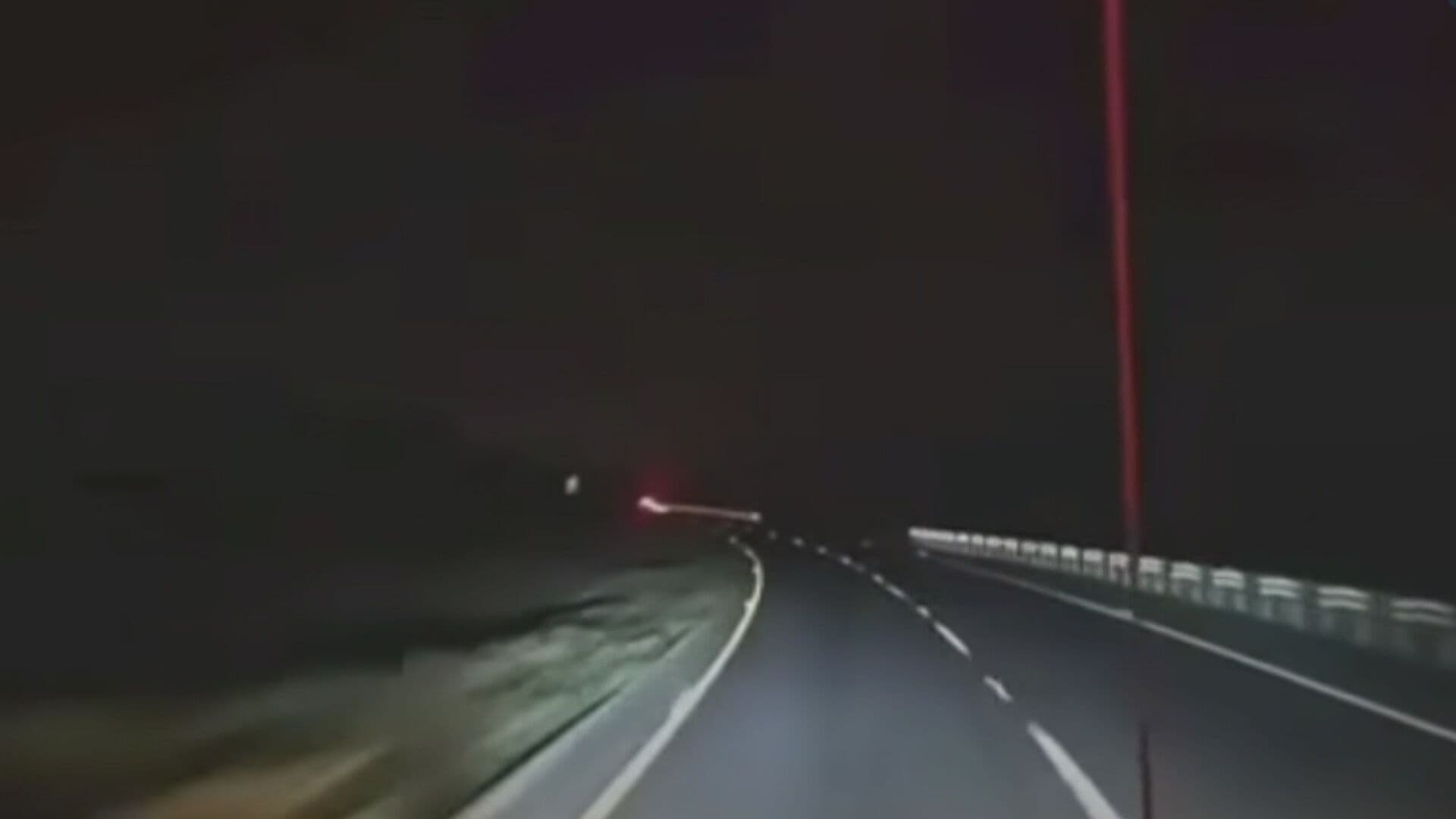 Trailero Atropella a Asaltantes para Evitar Atraco en Carretera de Veracruz