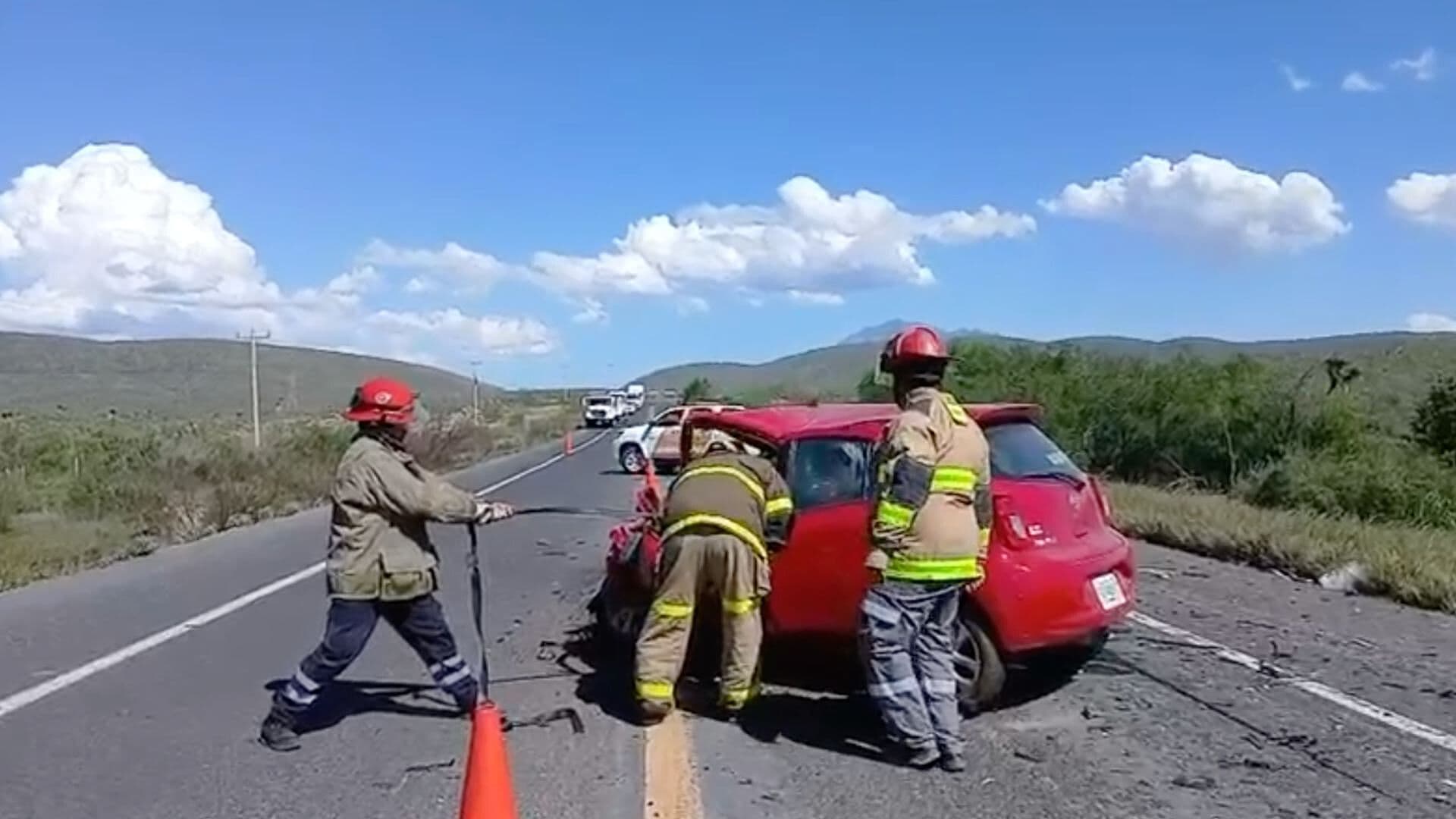 Accidente Vial Deja un Muerto y un Herido en Mina, Nuevo León