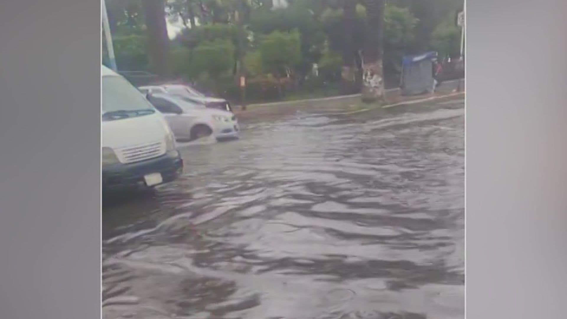 Lluvia Hoy: Reportan Inundaciones en Cuautitlán, Edomex; Así Quedó la Zona Centro