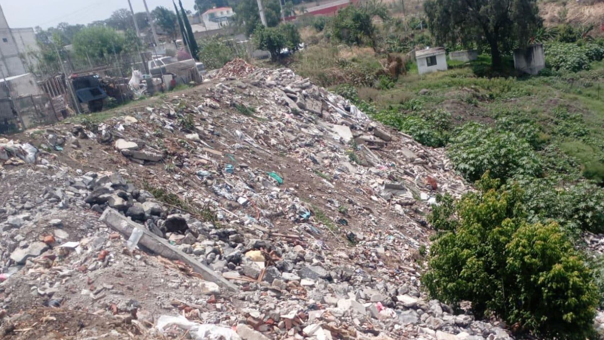 Clausuran Relleno Ilegal de Zona Federal en Barranca de Atlixco, Puebla