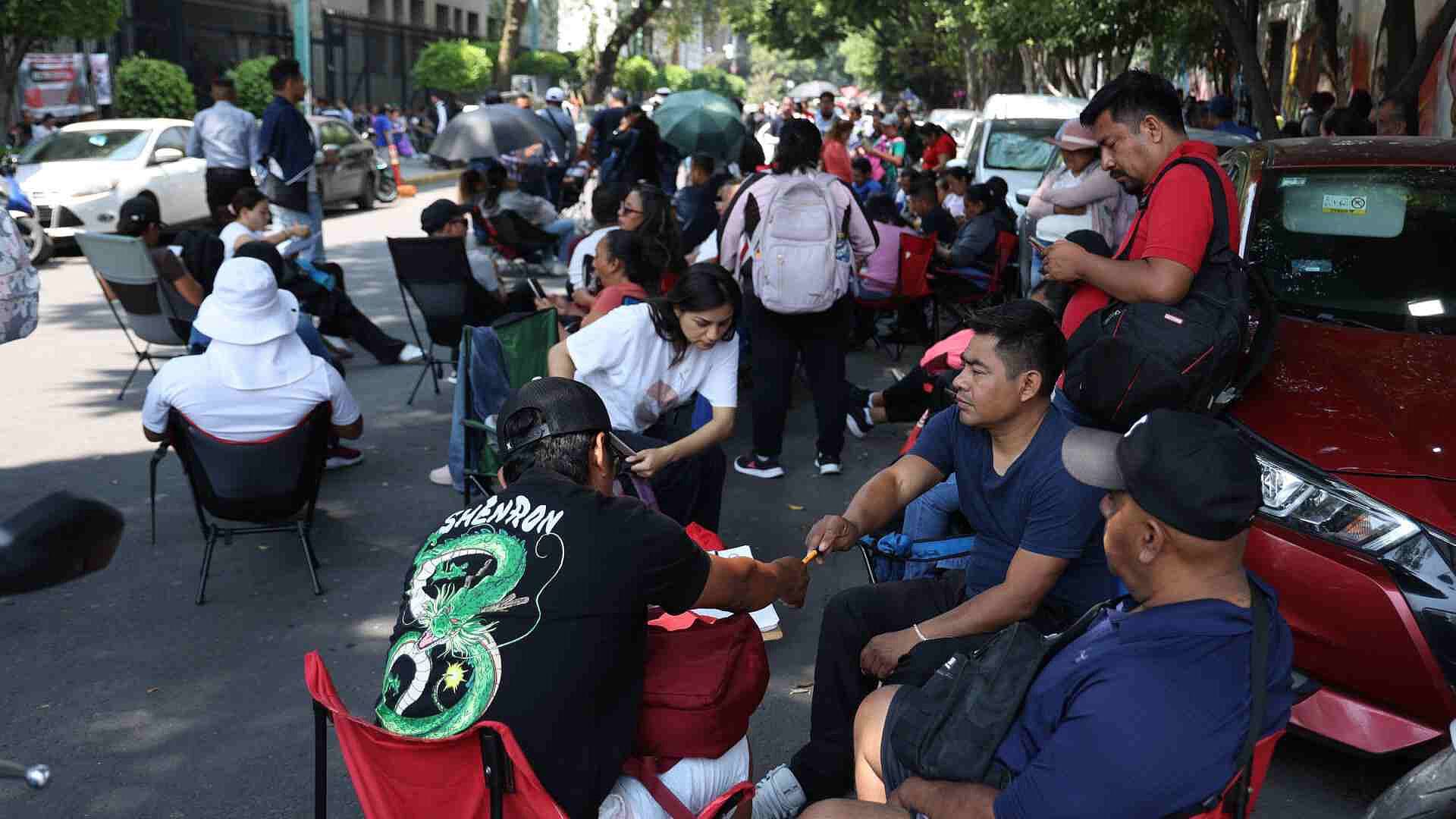 Integrantes de la CNTE Extienden Campamento; Alistan Movilización