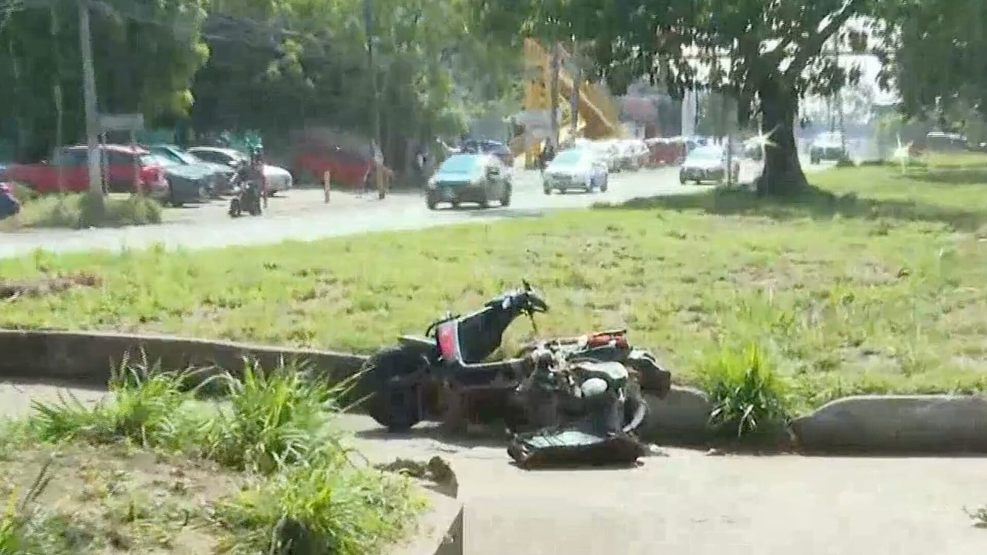 Hallan Motocicleta de Hombre y Menor que Fueron Arrastrados por la Inundación en Veracruz