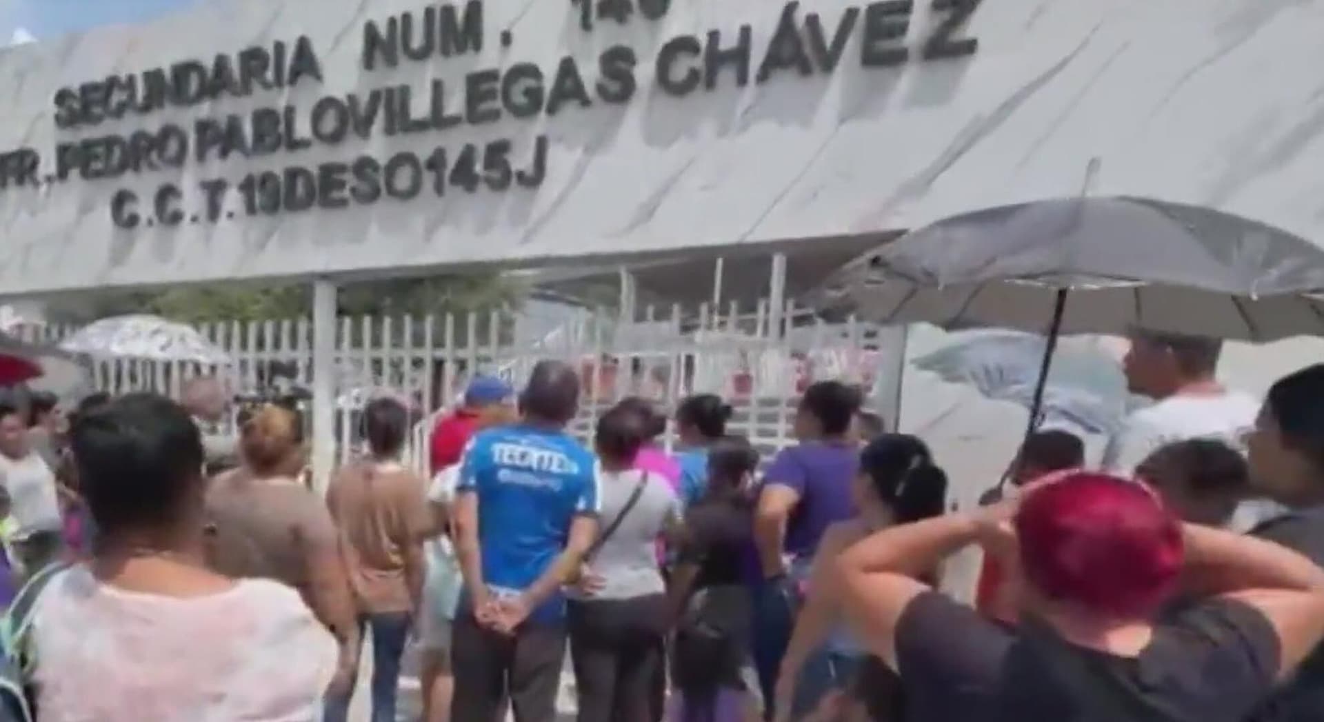 Piden Padres de Familia Destituir a los Prefectos en Secundaria 146 en Escobedo, NL