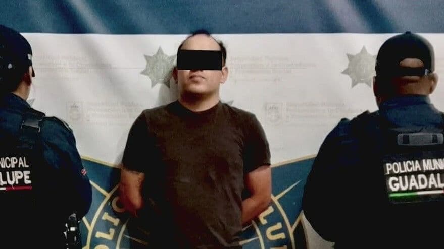 Detienen a Hombre en Carro con Reporte de Robo en Guadalupe