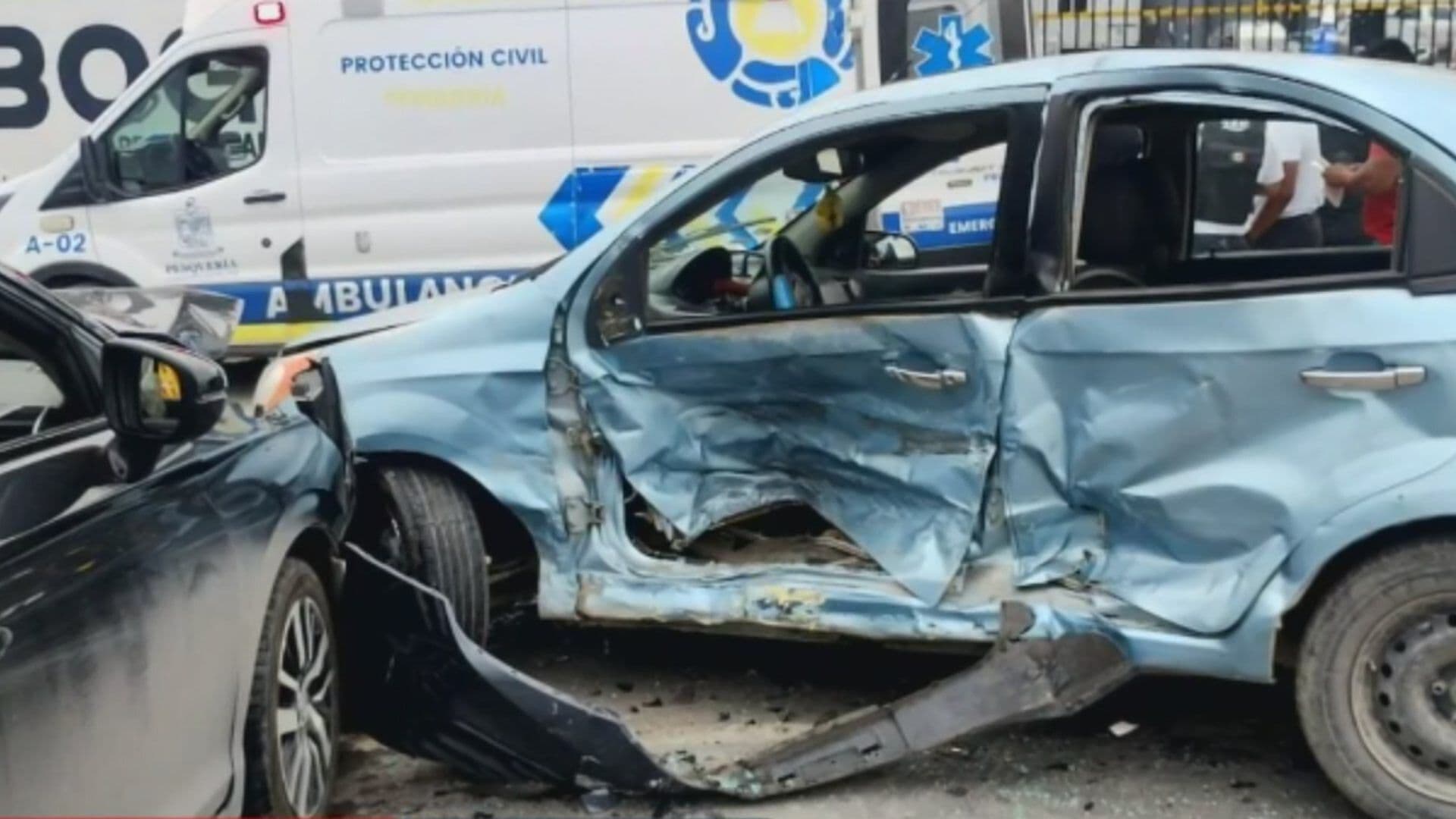 Auto dañado por choque