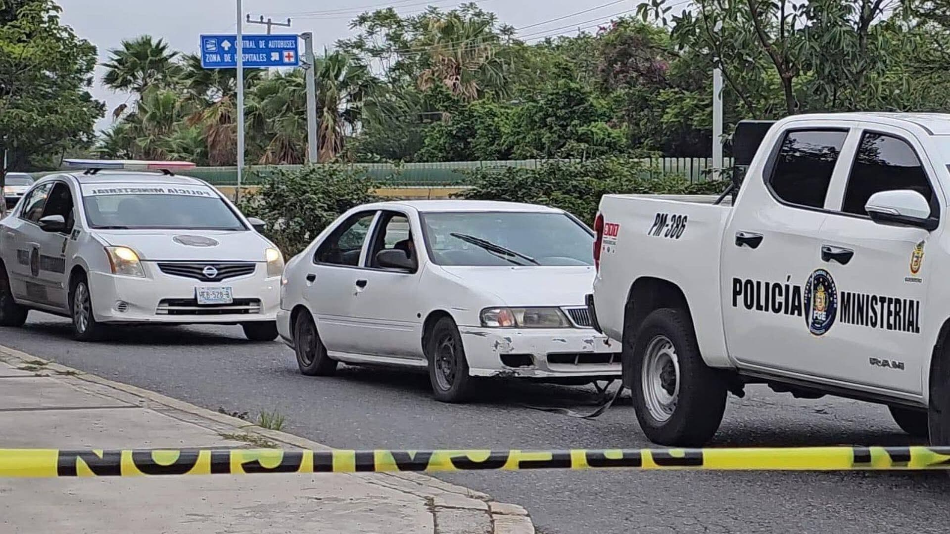 Hallan Cuatro Cuerpos en un Auto Abandonado cerca del Congreso en Chilpancingo