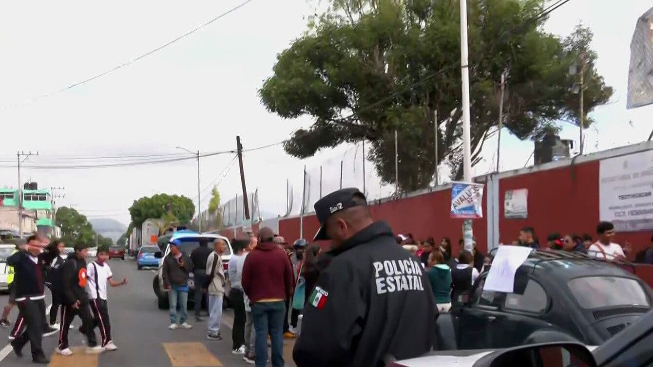 Padres Protestan por Presunto Acosos Sexual en Secundaria de Nezahualcóyotl, Edomex