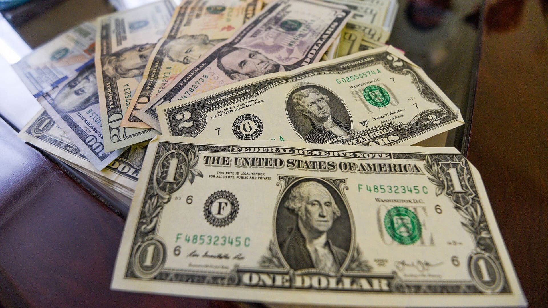 Así Está el Precio del Dólar Hoy, Lunes 15 de Junio de 2026