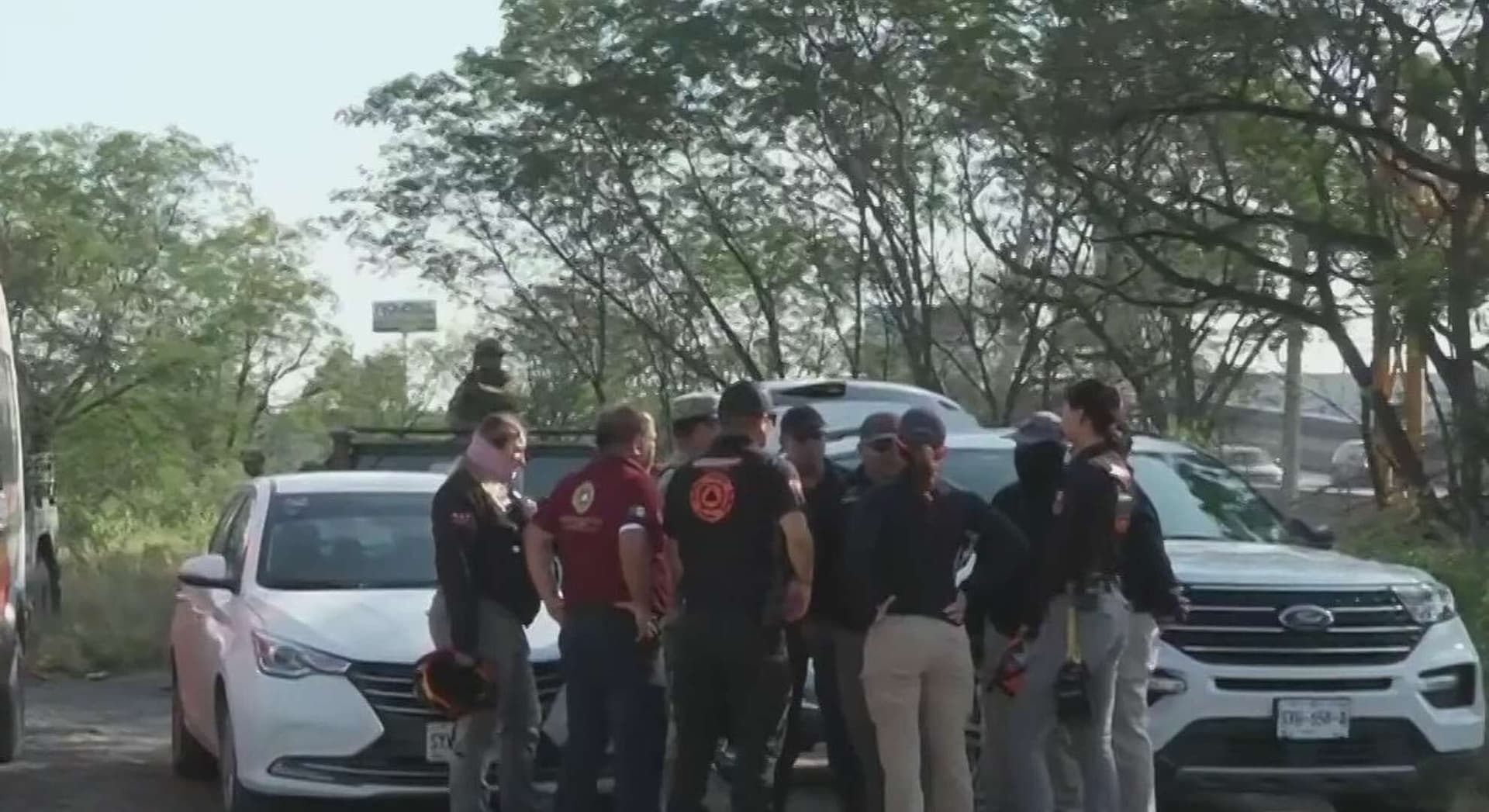 Alistan Búsqueda de Persona Arrastrada por la Corriente en Río Pesquería y Carretera a Laredo en Escobedo