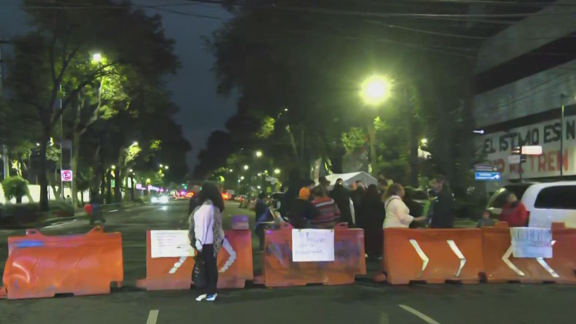 Vecinos del Pueblo de Xoco Bloquean Avenida México-Coyoacán Hoy en CDMX