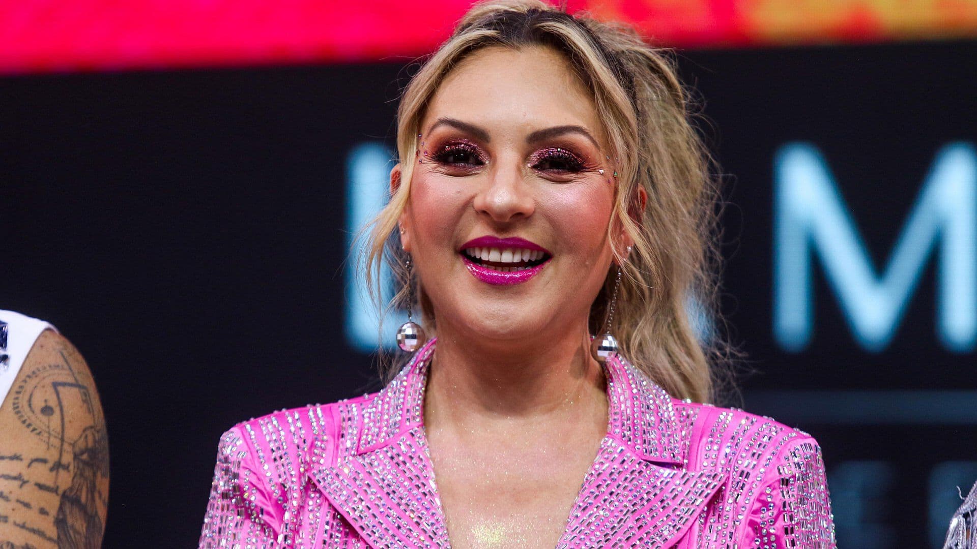 ¿Mariana Ochoa Podría ser Demandada por su Canción del Mundial?; Así Respondió la Cantante
