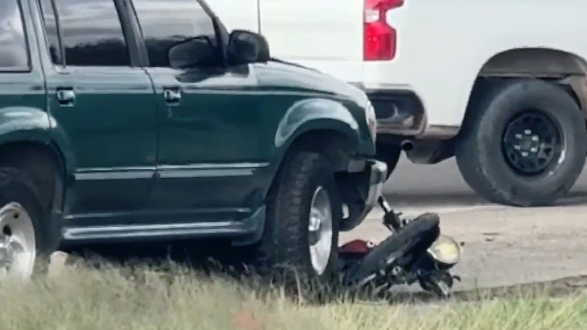 Motociclista Muere al Ser Impactado por una Camioneta en el Eje Metropolitano en León