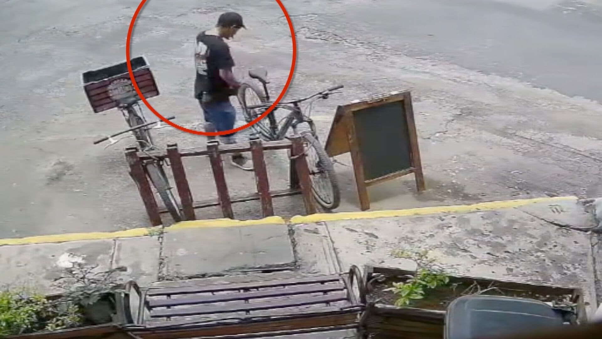 Sujeto Roba una Bicicleta Estacionada en la Ciudad de Puebla; Ya Fue Detenido