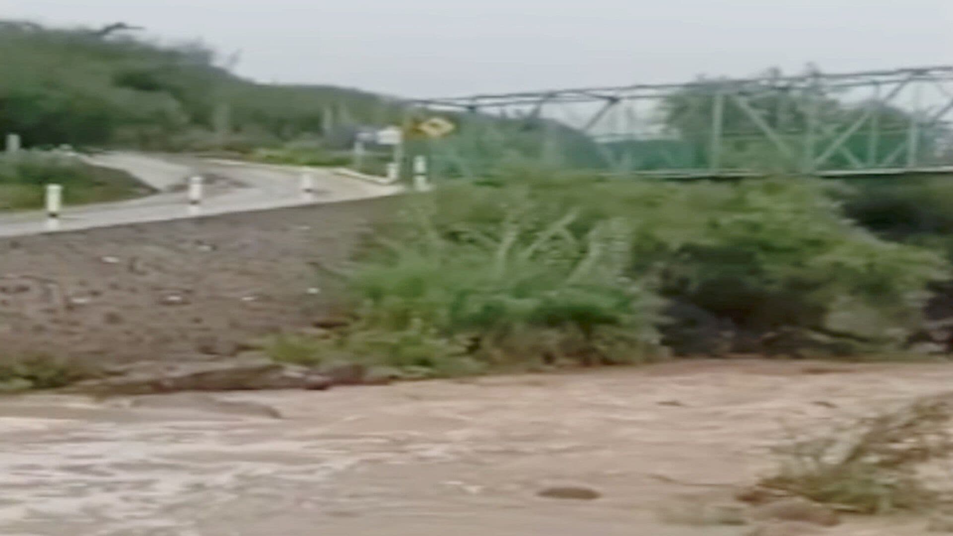 Lluvias Aumentan el Nivel del Río Victoria en Santa Catarina, Guanajuato; Afecta Caminos