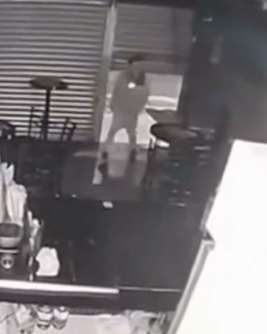 Video Momento Robo Bar Pompochelas de Colonia Rivera de Santiago en Puebla