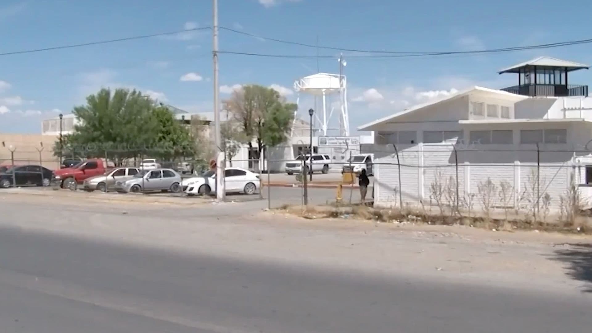 Hombre Estafa a Familias del Penal Femenil De San Pedro con Supuestas Fianzas