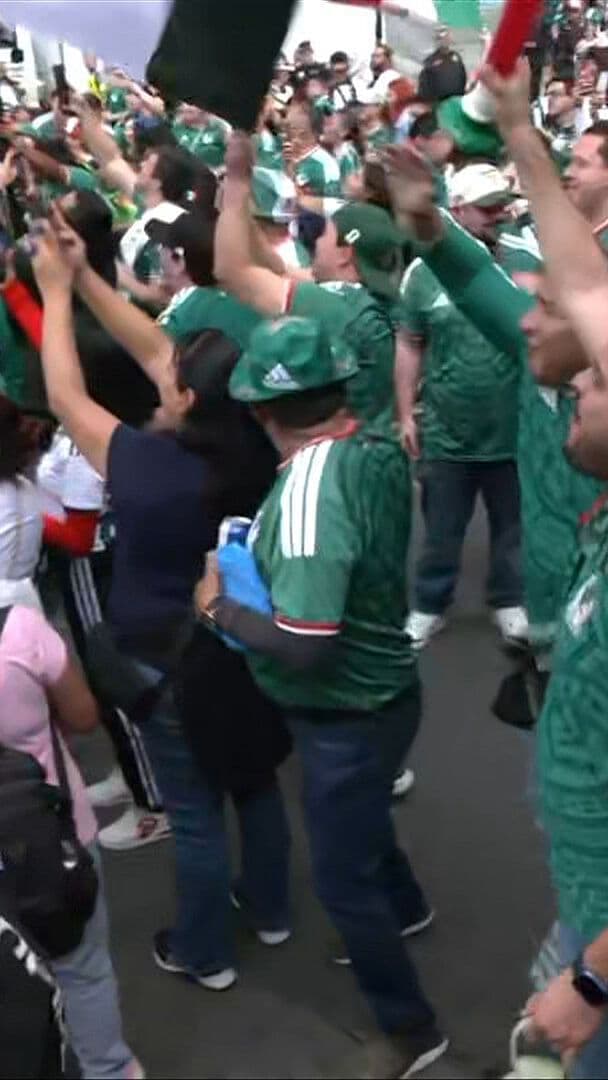 Desbordan Euforia: Aficionados Llegan al Estadio Previo al México vs Ecuador