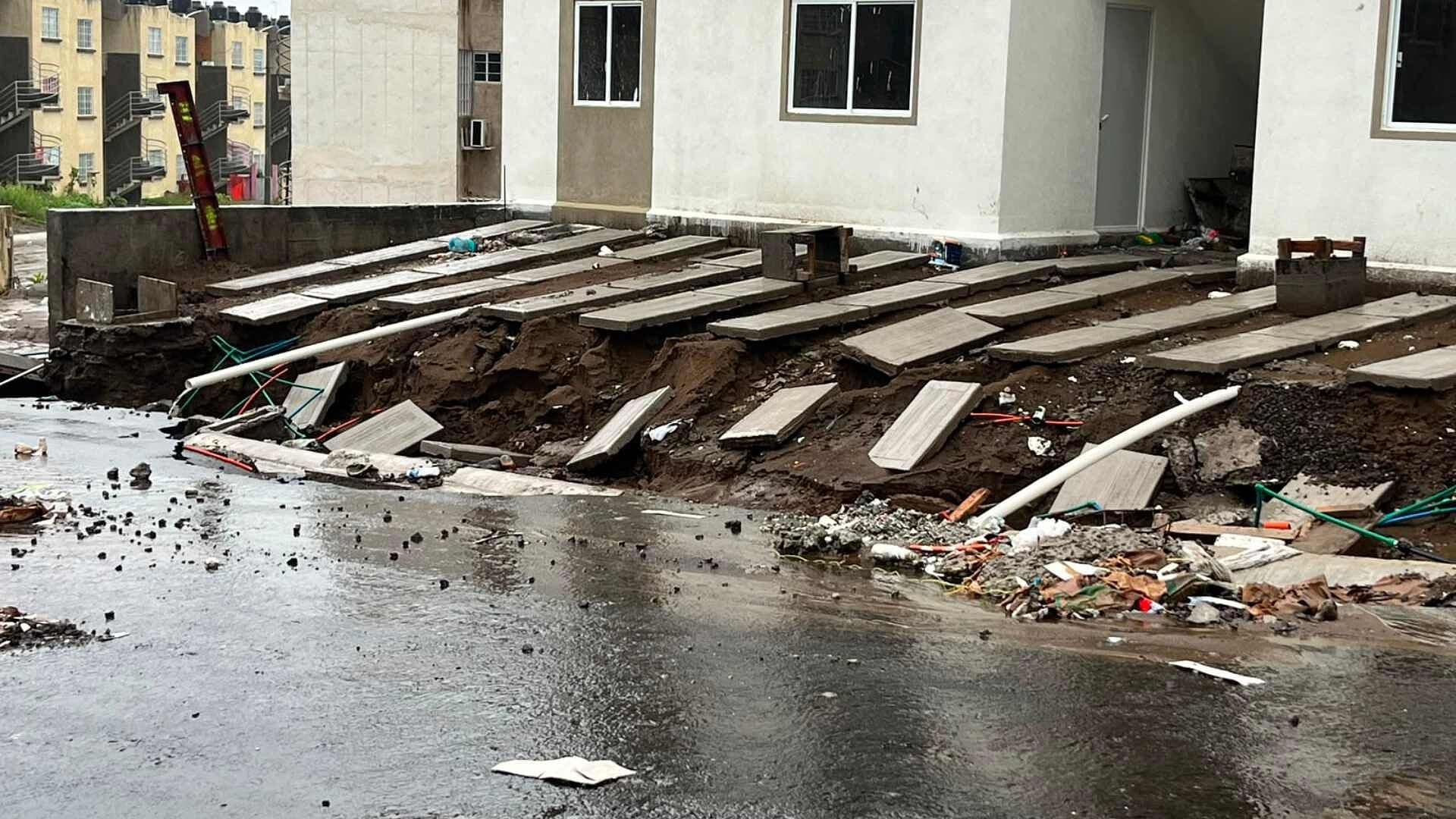 Lluvia Provoca Daños en Nuevos Condominios de Interés Social en Bosques de Río Medio en Veracruz