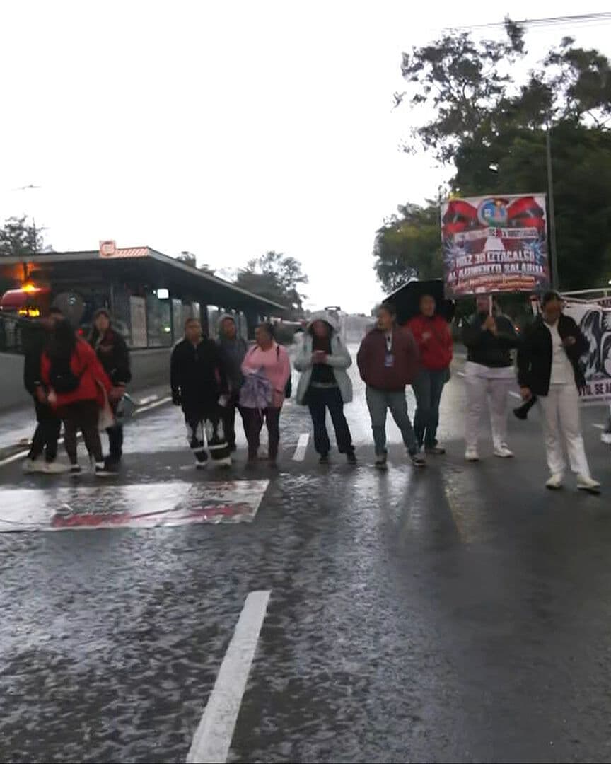 Trabajadores de la Clínica 30 del IMSS, en Iztacalco, se Suman a las Protestas en CDMX