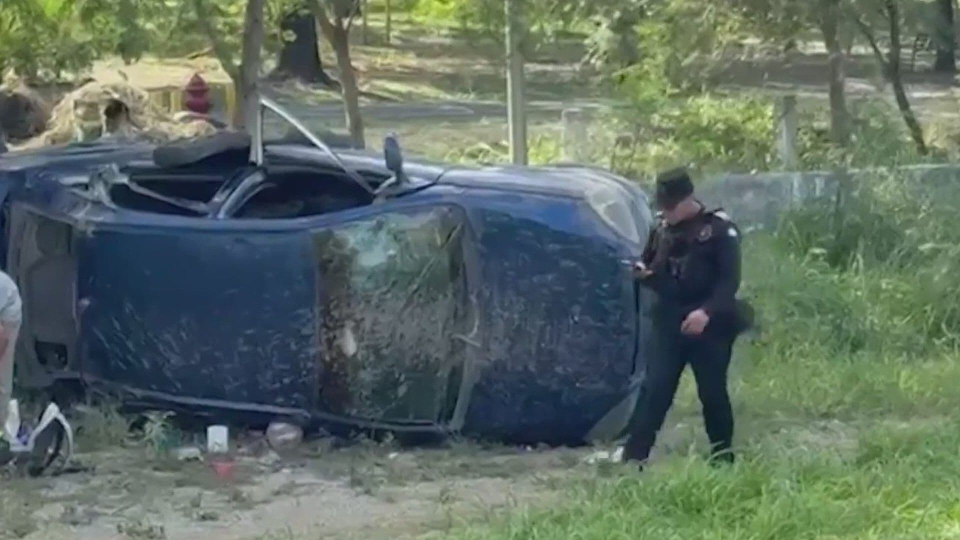 Muere Uno y Quedan Dos Heridos en Volcadura en Apodaca