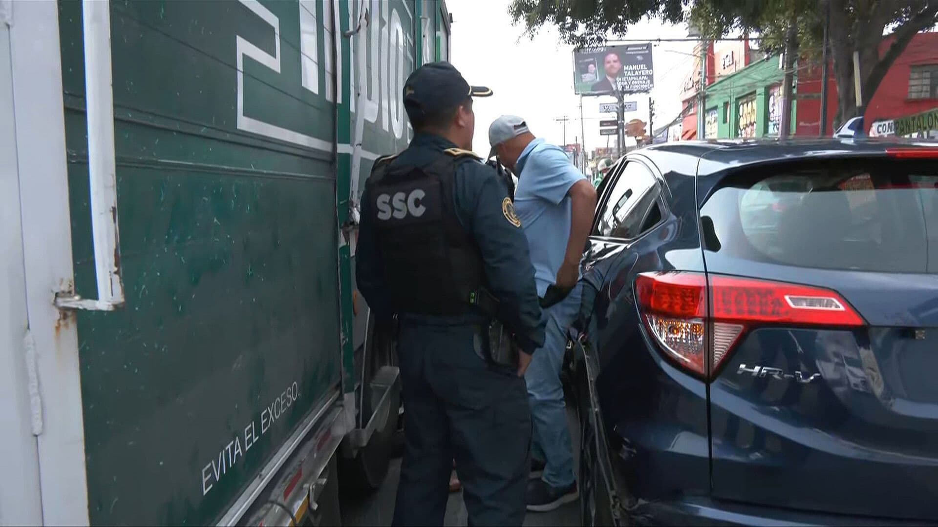 Motociclista Resulta Lesionado al Chocar contra Camioneta en Ermita Iztapalapa