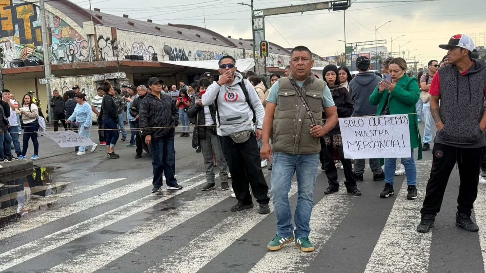 Comerciantes de Tepito Bloquean Eje 1 Norte