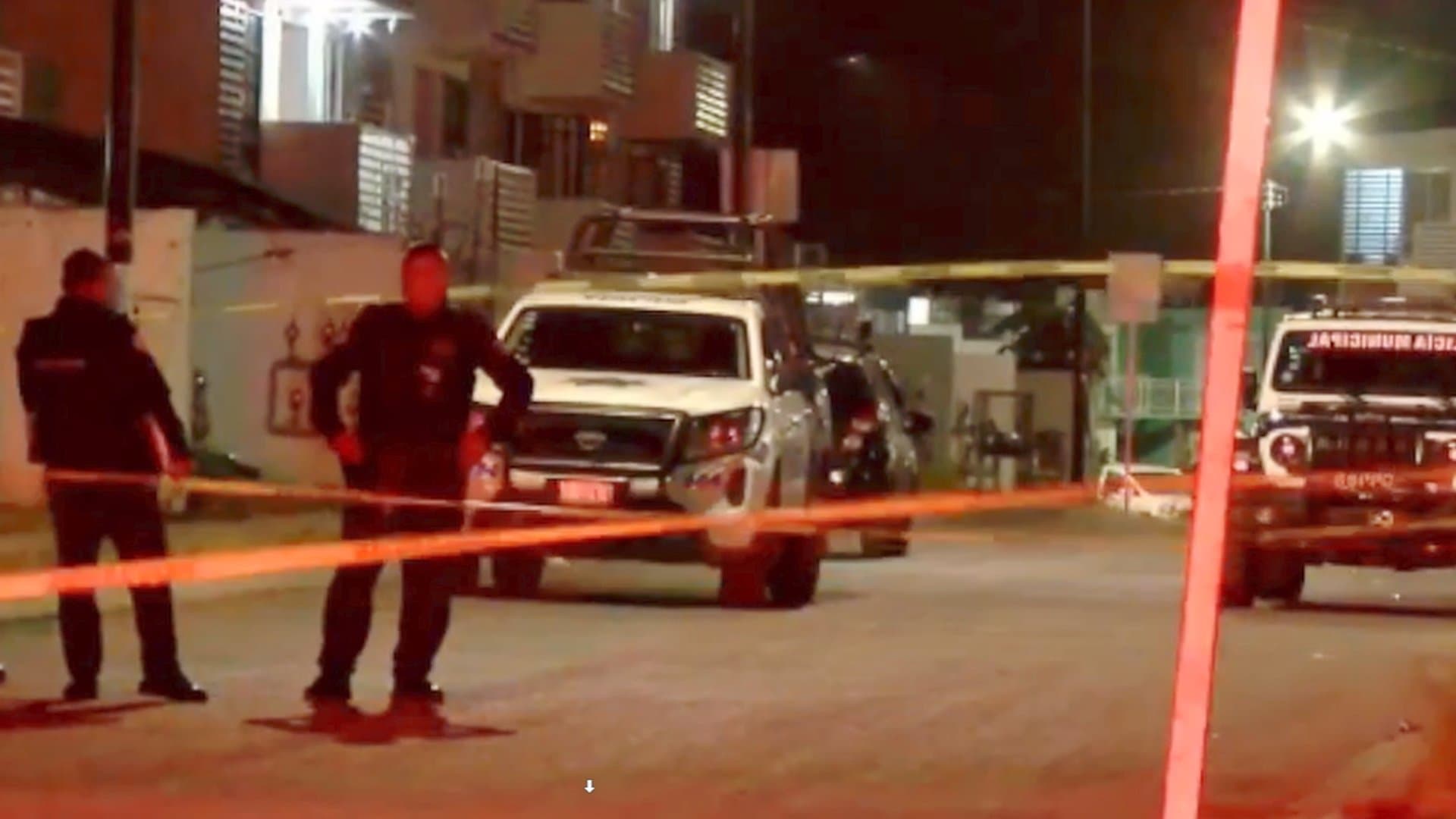 La policía acordonó la zona.