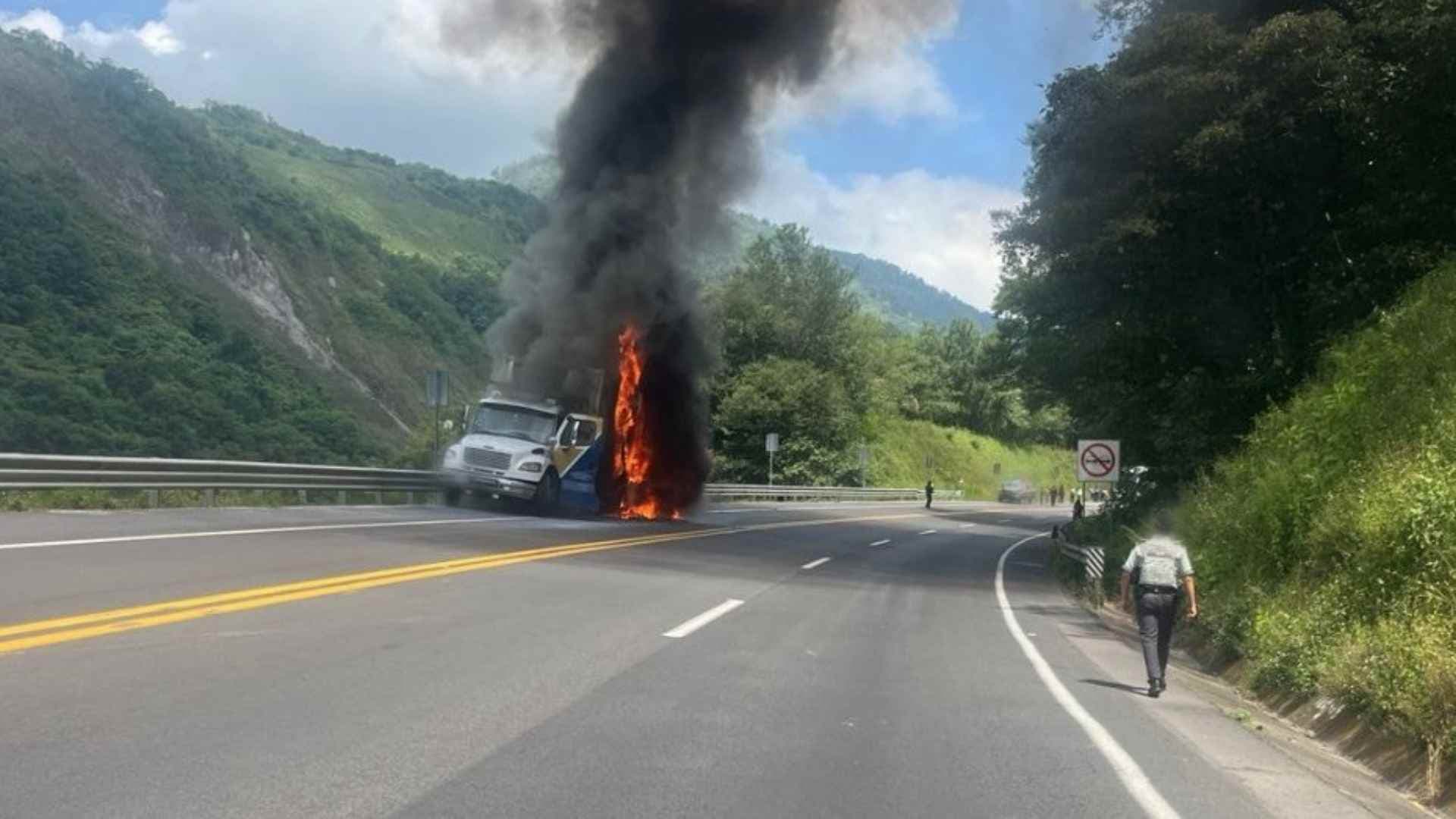 Carretera Tulancingo - Tihuatlán. Foto: Carreteras Guardia Nacional