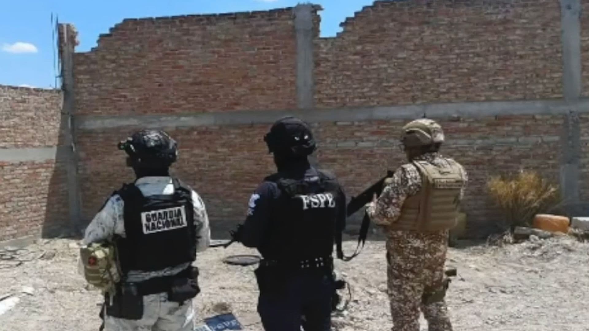 Encuentran Toma Clandestina en Celaya Guanajuato y Aseguran 13 Mil Litros de Huachicol